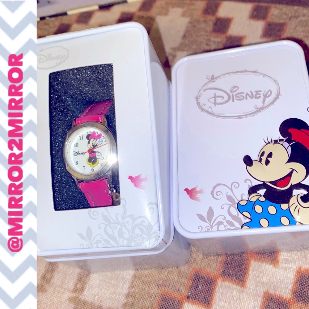 Disney Minnie Mouse watch girls needs new battery